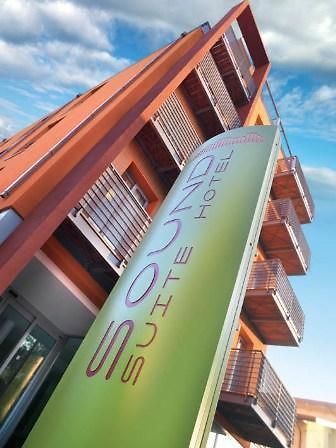 声音套房酒店 里乔内 外观 照片